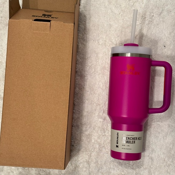 Stanley Thirstquencher H2O Tumbler 40oz Vivid Violet Fuchsia Pink - NWT with Box - Picture 10 of 14